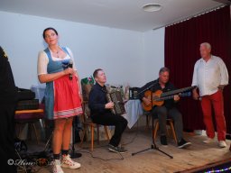 Künstler helfen Kinder - Mit Musik zur Menschlichkeit